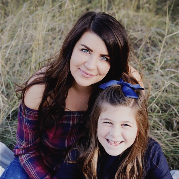 Meet your Posher, Brooke - Picture 1 of 1